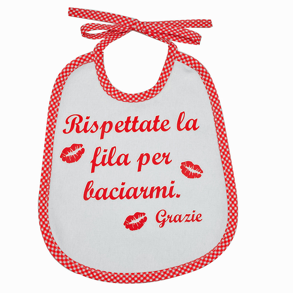 Bavaglino LE FRASI cm. 20x24 con laccetti e stampa con transfer