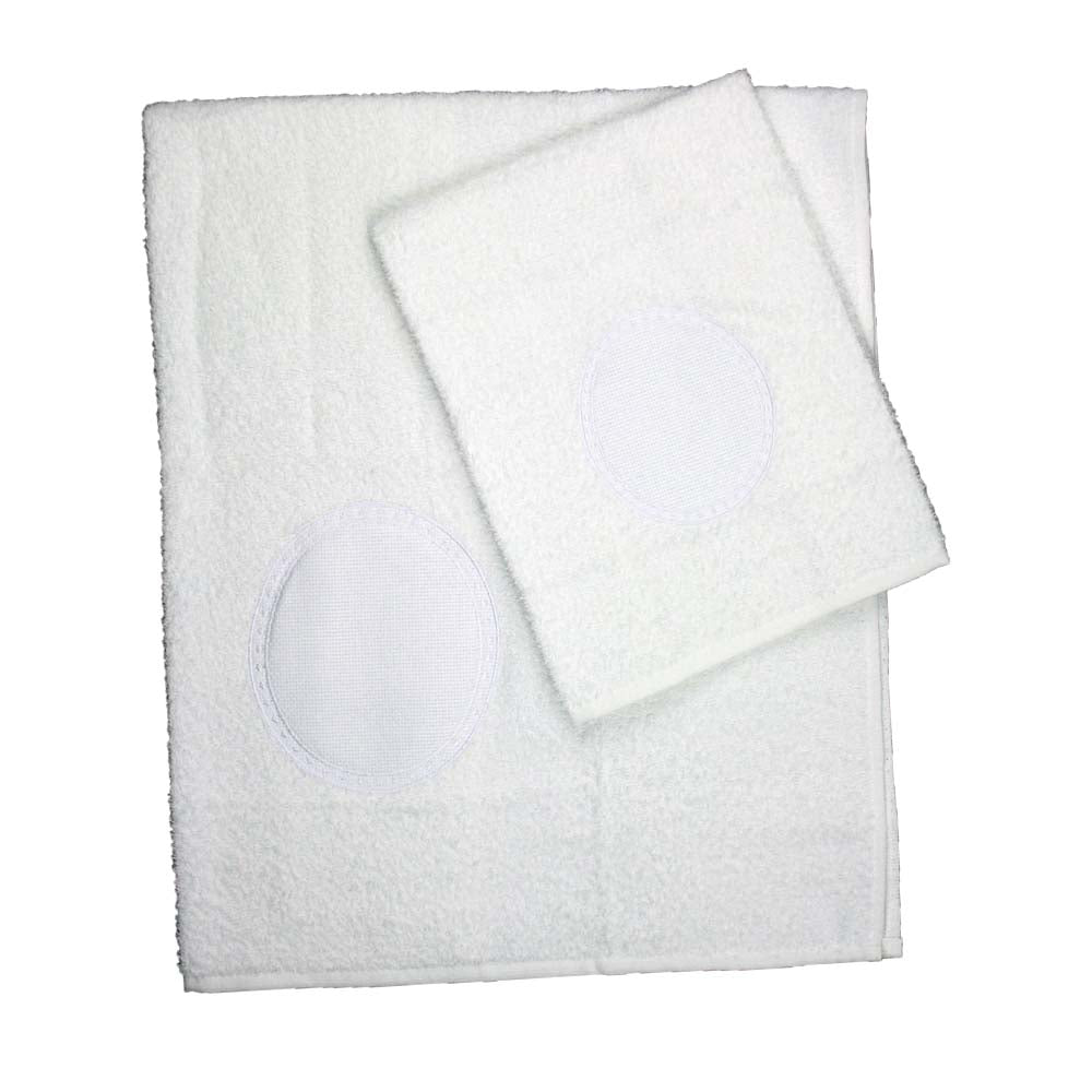 Coppietta HOBBY:asciugamano+ospite con oblo' in etamine da ricamare