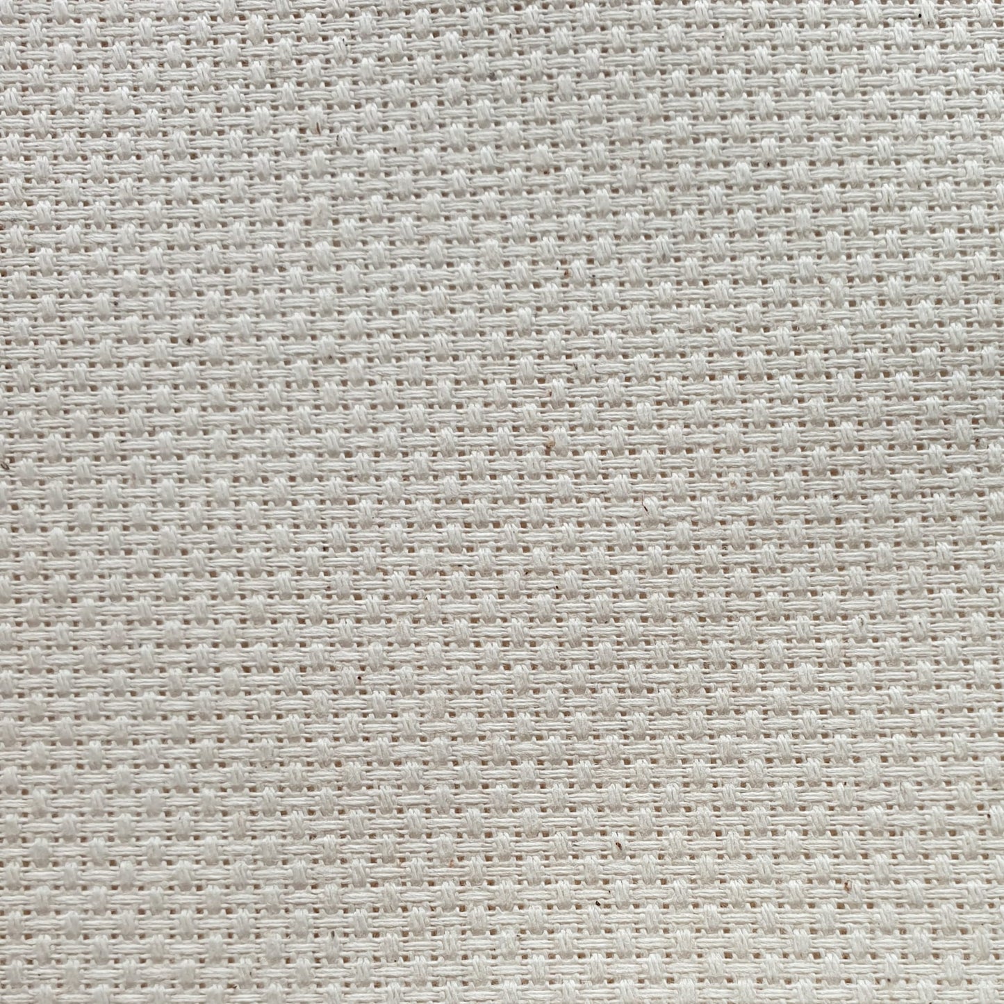 Tessuto per Punto Croce | 170cm x 100cm | 100% cotone | |44 fori 11 ct. 4.4 punti per centimetro | made in italy | tela aida per ricamo.